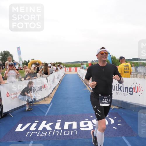 22.06.2025 - Viking Triathlon MichiJ http://msf.ph/oto/8130769 22.06.2025 15:32:33 Ziel 442 meine-sportfotos.de
