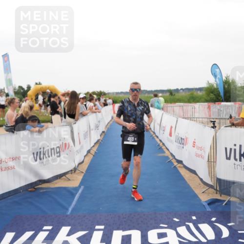 22.06.2025 - Viking Triathlon MichiJ http://msf.ph/oto/8130802 22.06.2025 15:32:59 Ziel 469 meine-sportfotos.de