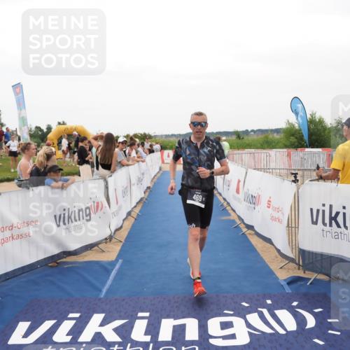 22.06.2025 - Viking Triathlon MichiJ http://msf.ph/oto/8130804 22.06.2025 15:33:00 Ziel 469 meine-sportfotos.de
