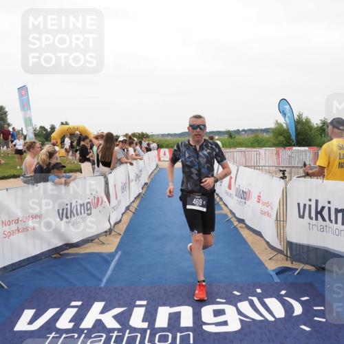 22.06.2025 - Viking Triathlon MichiJ http://msf.ph/oto/8130805 22.06.2025 15:33:00 Ziel 469 meine-sportfotos.de