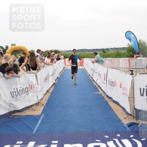 22.06.2025 - Viking Triathlon MichiJ http://msf.ph/oto/8130828 22.06.2025 15:33:49 Ziel 57 meine-sportfotos.de