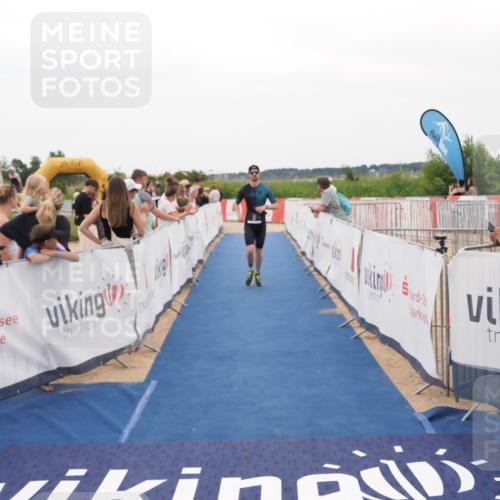 22.06.2025 - Viking Triathlon MichiJ http://msf.ph/oto/8130829 22.06.2025 15:33:49 Ziel 57 meine-sportfotos.de
