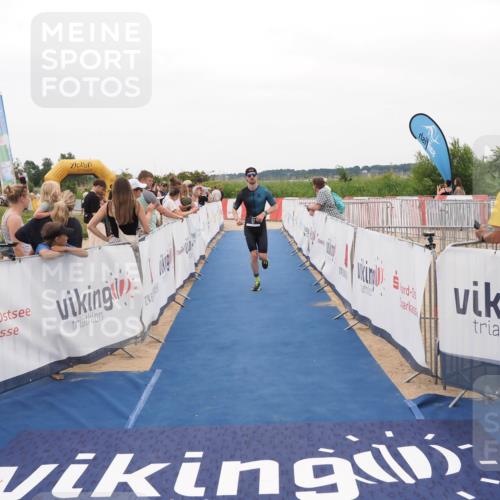 22.06.2025 - Viking Triathlon MichiJ http://msf.ph/oto/8130831 22.06.2025 15:33:49 Ziel 57 meine-sportfotos.de