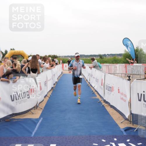 22.06.2025 - Viking Triathlon MichiJ http://msf.ph/oto/8130878 22.06.2025 15:34:15 Ziel 232, 361 meine-sportfotos.de