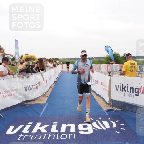 22.06.2025 - Viking Triathlon MichiJ http://msf.ph/oto/8130890 22.06.2025 15:34:16 Ziel 232, 361 meine-sportfotos.de