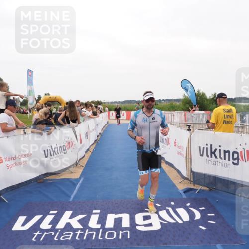 22.06.2025 - Viking Triathlon MichiJ http://msf.ph/oto/8130891 22.06.2025 15:34:16 Ziel 232, 361 meine-sportfotos.de