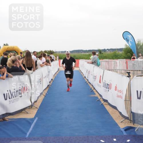 22.06.2025 - Viking Triathlon MichiJ http://msf.ph/oto/8130921 22.06.2025 15:34:21 Ziel 232, 361 meine-sportfotos.de