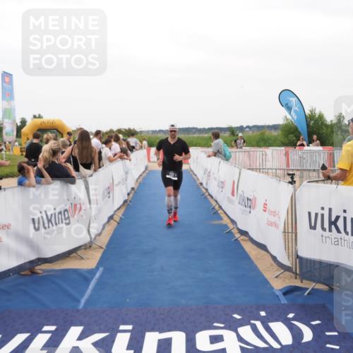 22.06.2025 - Viking Triathlon MichiJ http://msf.ph/oto/8130925 22.06.2025 15:34:21 Ziel 232, 361 meine-sportfotos.de