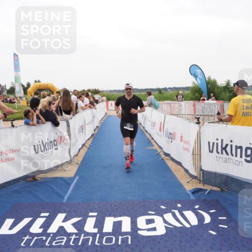 22.06.2025 - Viking Triathlon MichiJ http://msf.ph/oto/8130931 22.06.2025 15:34:22 Ziel 232 meine-sportfotos.de