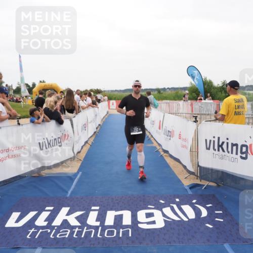 22.06.2025 - Viking Triathlon MichiJ http://msf.ph/oto/8130934 22.06.2025 15:34:22 Ziel 232 meine-sportfotos.de