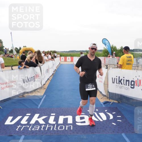 22.06.2025 - Viking Triathlon MichiJ http://msf.ph/oto/8130941 22.06.2025 15:34:23 Ziel 232 meine-sportfotos.de