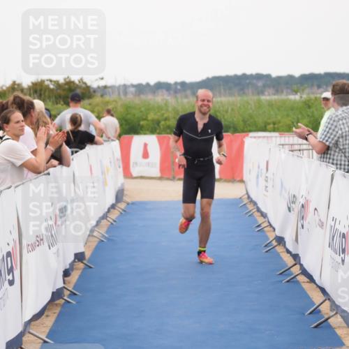 22.06.2025 - Viking Triathlon MichiJ http://msf.ph/oto/8130945 22.06.2025 15:34:31 Ziel 225 meine-sportfotos.de
