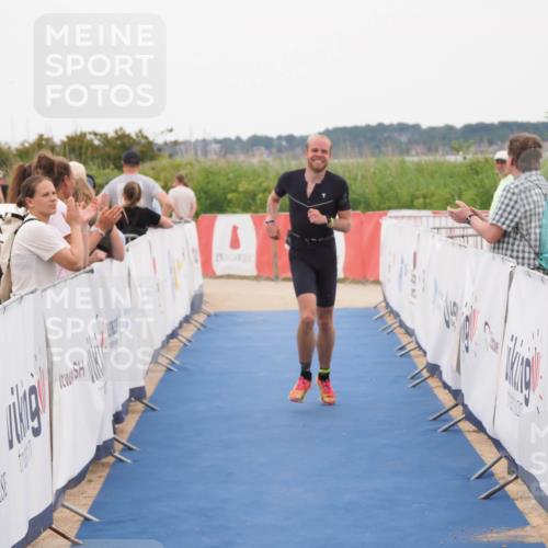22.06.2025 - Viking Triathlon MichiJ http://msf.ph/oto/8130946 22.06.2025 15:34:31 Ziel 225 meine-sportfotos.de