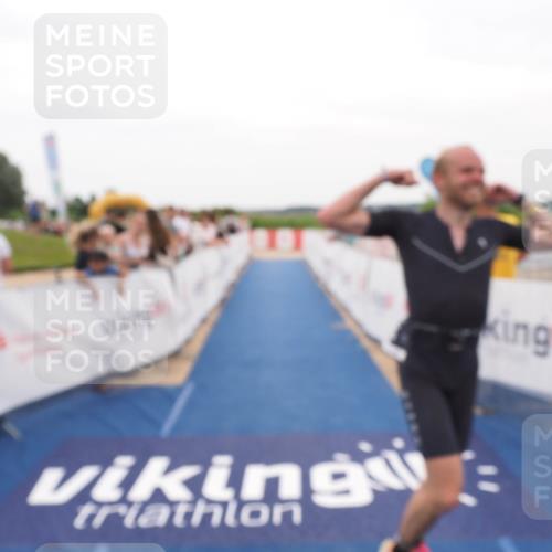 22.06.2025 - Viking Triathlon MichiJ http://msf.ph/oto/8130976 22.06.2025 15:34:35 Ziel 225 meine-sportfotos.de