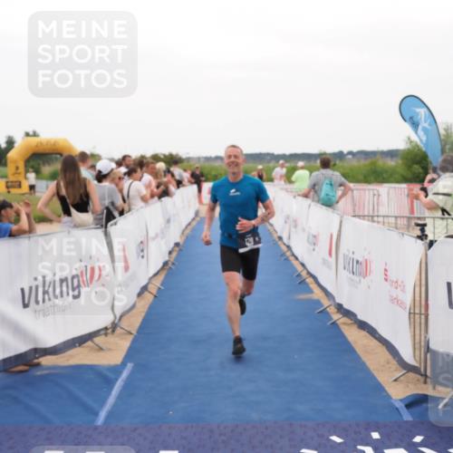 22.06.2025 - Viking Triathlon MichiJ http://msf.ph/oto/8130999 22.06.2025 15:34:54 Ziel 128 meine-sportfotos.de