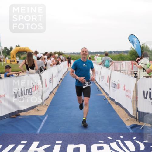 22.06.2025 - Viking Triathlon MichiJ http://msf.ph/oto/8131002 22.06.2025 15:34:55 Ziel 128 meine-sportfotos.de