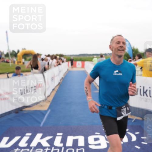 22.06.2025 - Viking Triathlon MichiJ http://msf.ph/oto/8131010 22.06.2025 15:34:56 Ziel 128 meine-sportfotos.de