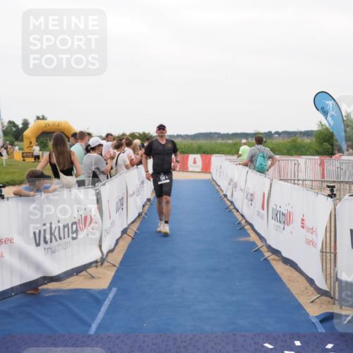22.06.2025 - Viking Triathlon MichiJ http://msf.ph/oto/8131056 22.06.2025 15:35:03 Ziel 134 meine-sportfotos.de