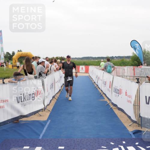 22.06.2025 - Viking Triathlon MichiJ http://msf.ph/oto/8131058 22.06.2025 15:35:03 Ziel 134 meine-sportfotos.de