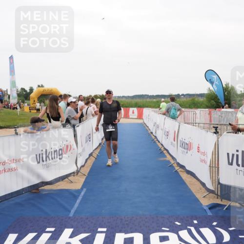 22.06.2025 - Viking Triathlon MichiJ http://msf.ph/oto/8131062 22.06.2025 15:35:04 Ziel 134 meine-sportfotos.de