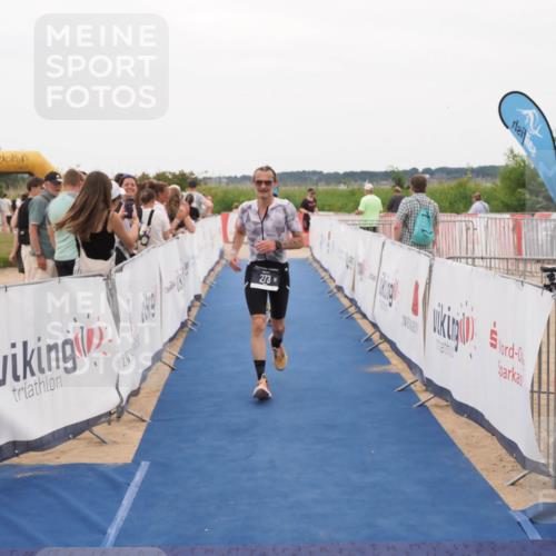 22.06.2025 - Viking Triathlon MichiJ http://msf.ph/oto/8131128 22.06.2025 15:35:19 Ziel 273, 324 meine-sportfotos.de