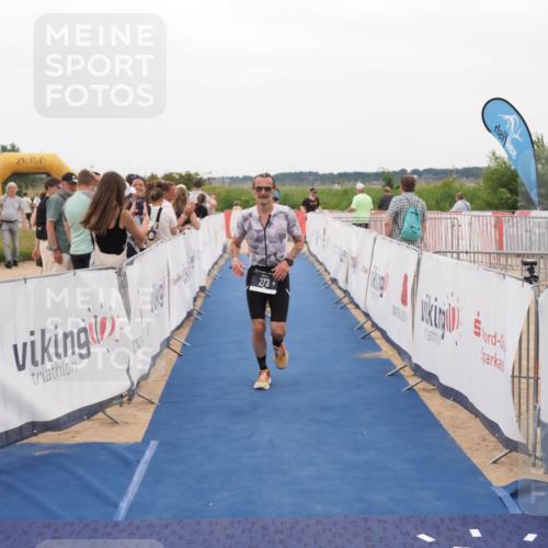 22.06.2025 - Viking Triathlon MichiJ http://msf.ph/oto/8131129 22.06.2025 15:35:20 Ziel 273, 324 meine-sportfotos.de