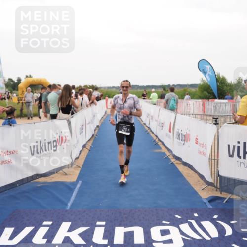 22.06.2025 - Viking Triathlon MichiJ http://msf.ph/oto/8131133 22.06.2025 15:35:20 Ziel 273, 324 meine-sportfotos.de