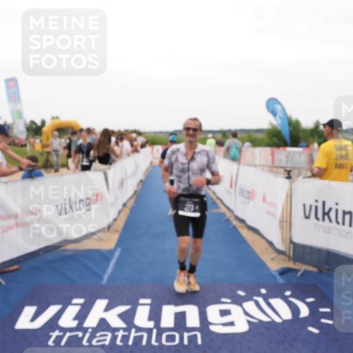 22.06.2025 - Viking Triathlon MichiJ http://msf.ph/oto/8131138 22.06.2025 15:35:21 Ziel 273, 324 meine-sportfotos.de
