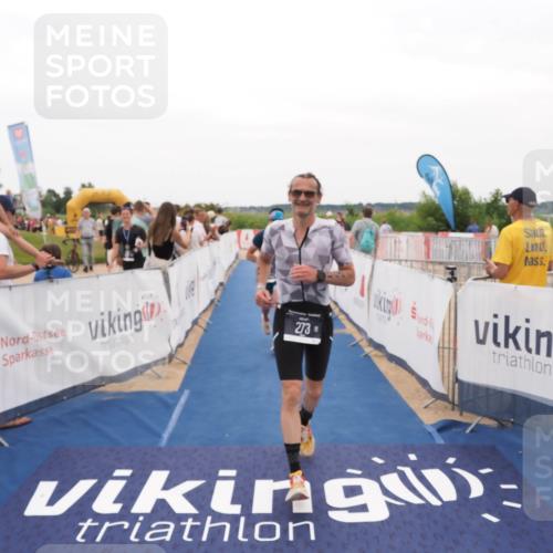 22.06.2025 - Viking Triathlon MichiJ http://msf.ph/oto/8131139 22.06.2025 15:35:21 Ziel 273, 324 meine-sportfotos.de