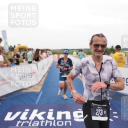 22.06.2025 - Viking Triathlon MichiJ http://msf.ph/oto/8131146 22.06.2025 15:35:22 Ziel 273, 324 meine-sportfotos.de