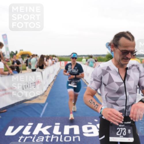 22.06.2025 - Viking Triathlon MichiJ http://msf.ph/oto/8131147 22.06.2025 15:35:22 Ziel 273, 324 meine-sportfotos.de