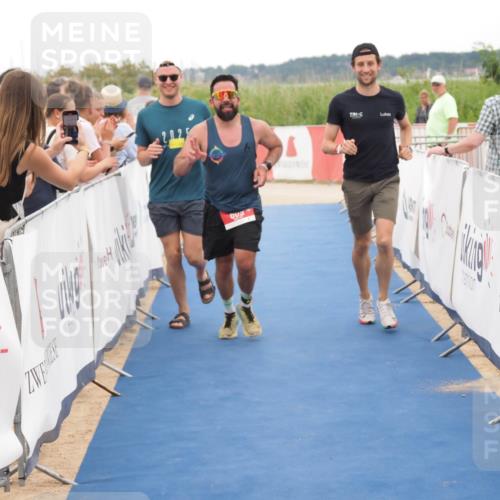 22.06.2025 - Viking Triathlon MichiJ http://msf.ph/oto/8131161 22.06.2025 15:35:31 Ziel 609 meine-sportfotos.de