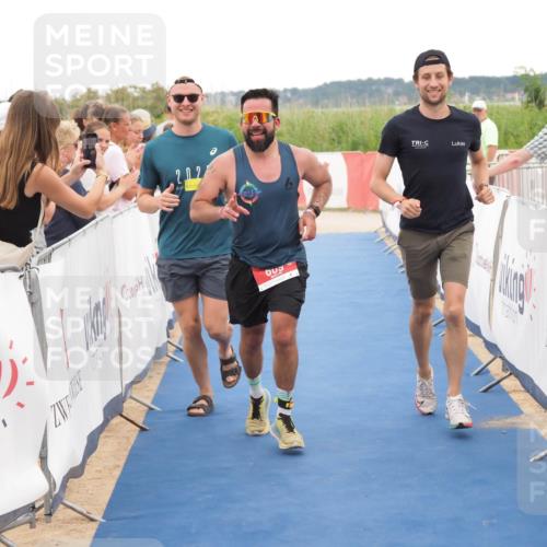 22.06.2025 - Viking Triathlon MichiJ http://msf.ph/oto/8131167 22.06.2025 15:35:31 Ziel 609 meine-sportfotos.de