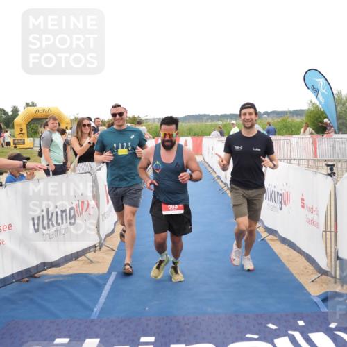 22.06.2025 - Viking Triathlon MichiJ http://msf.ph/oto/8131175 22.06.2025 15:35:32 Ziel 609 meine-sportfotos.de