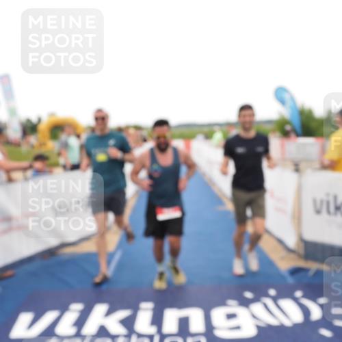 22.06.2025 - Viking Triathlon MichiJ http://msf.ph/oto/8131178 22.06.2025 15:35:33 Ziel 609 meine-sportfotos.de