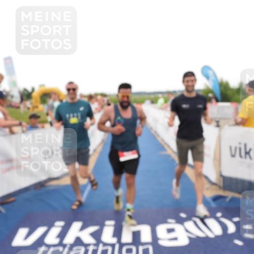 22.06.2025 - Viking Triathlon MichiJ http://msf.ph/oto/8131179 22.06.2025 15:35:33 Ziel 609 meine-sportfotos.de