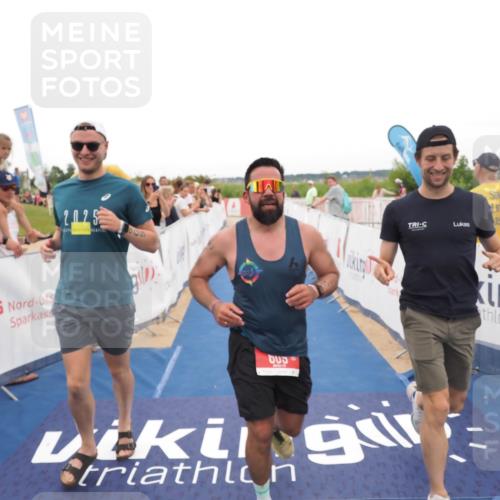 22.06.2025 - Viking Triathlon MichiJ http://msf.ph/oto/8131183 22.06.2025 15:35:33 Ziel 609 meine-sportfotos.de