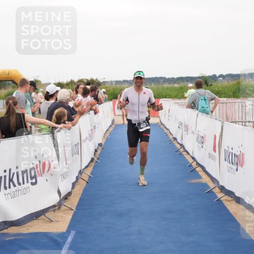 22.06.2025 - Viking Triathlon MichiJ http://msf.ph/oto/8131288 22.06.2025 15:37:02 Ziel 450, 480, 659 meine-sportfotos.de
