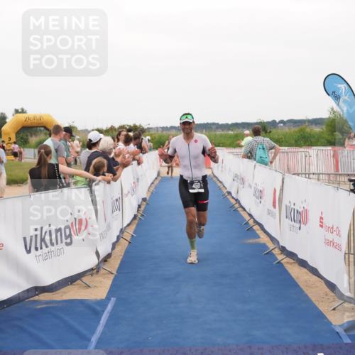 22.06.2025 - Viking Triathlon MichiJ http://msf.ph/oto/8131291 22.06.2025 15:37:02 Ziel 450, 480, 659 meine-sportfotos.de