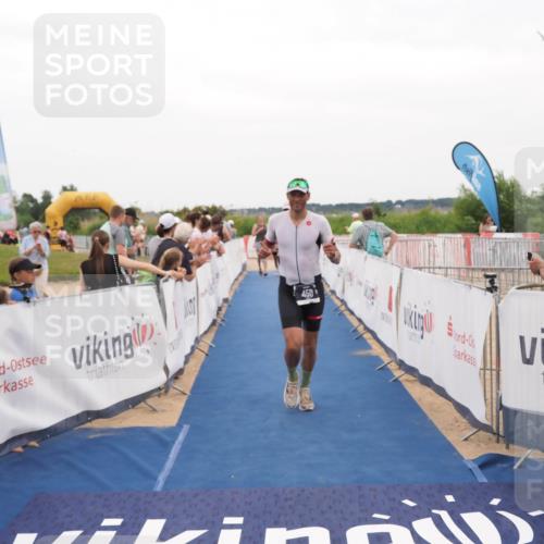 22.06.2025 - Viking Triathlon MichiJ http://msf.ph/oto/8131295 22.06.2025 15:37:03 Ziel 450, 480, 659 meine-sportfotos.de