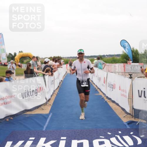 22.06.2025 - Viking Triathlon MichiJ http://msf.ph/oto/8131297 22.06.2025 15:37:03 Ziel 450, 480, 659 meine-sportfotos.de