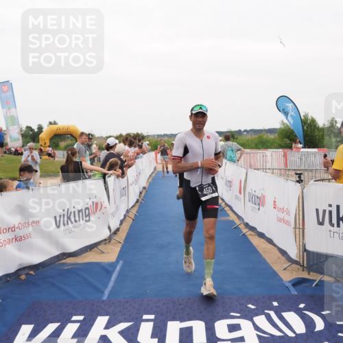 22.06.2025 - Viking Triathlon MichiJ http://msf.ph/oto/8131299 22.06.2025 15:37:03 Ziel 450, 480, 659 meine-sportfotos.de