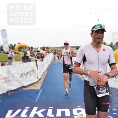 22.06.2025 - Viking Triathlon MichiJ http://msf.ph/oto/8131307 22.06.2025 15:37:04 Ziel 450, 480, 659 meine-sportfotos.de