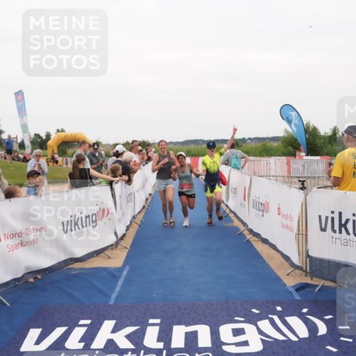 22.06.2025 - Viking Triathlon MichiJ http://msf.ph/oto/8131322 22.06.2025 15:37:06 Ziel 450, 480, 659 meine-sportfotos.de