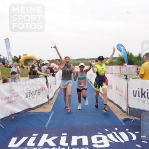22.06.2025 - Viking Triathlon MichiJ http://msf.ph/oto/8131328 22.06.2025 15:37:07 Ziel 450, 480, 659 meine-sportfotos.de