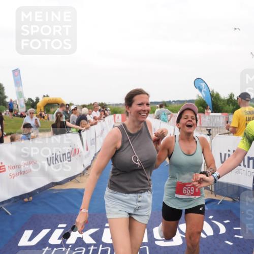 22.06.2025 - Viking Triathlon MichiJ http://msf.ph/oto/8131336 22.06.2025 15:37:08 Ziel 480, 659 meine-sportfotos.de