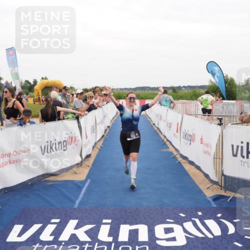 22.06.2025 - Viking Triathlon MichiJ http://msf.ph/oto/8131365 22.06.2025 15:37:39 Ziel 551 meine-sportfotos.de