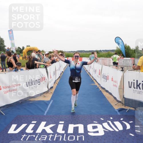 22.06.2025 - Viking Triathlon MichiJ http://msf.ph/oto/8131367 22.06.2025 15:37:39 Ziel 551 meine-sportfotos.de