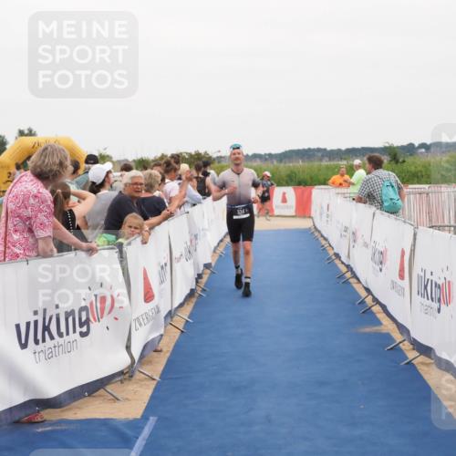 22.06.2025 - Viking Triathlon MichiJ http://msf.ph/oto/8131393 22.06.2025 15:38:19 Ziel 334 meine-sportfotos.de