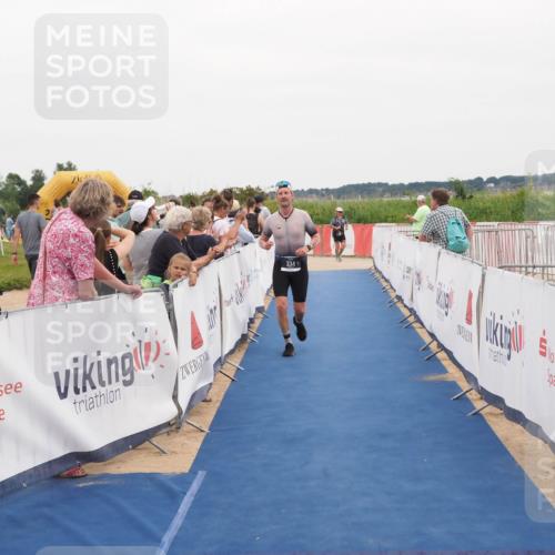 22.06.2025 - Viking Triathlon MichiJ http://msf.ph/oto/8131397 22.06.2025 15:38:19 Ziel 334 meine-sportfotos.de